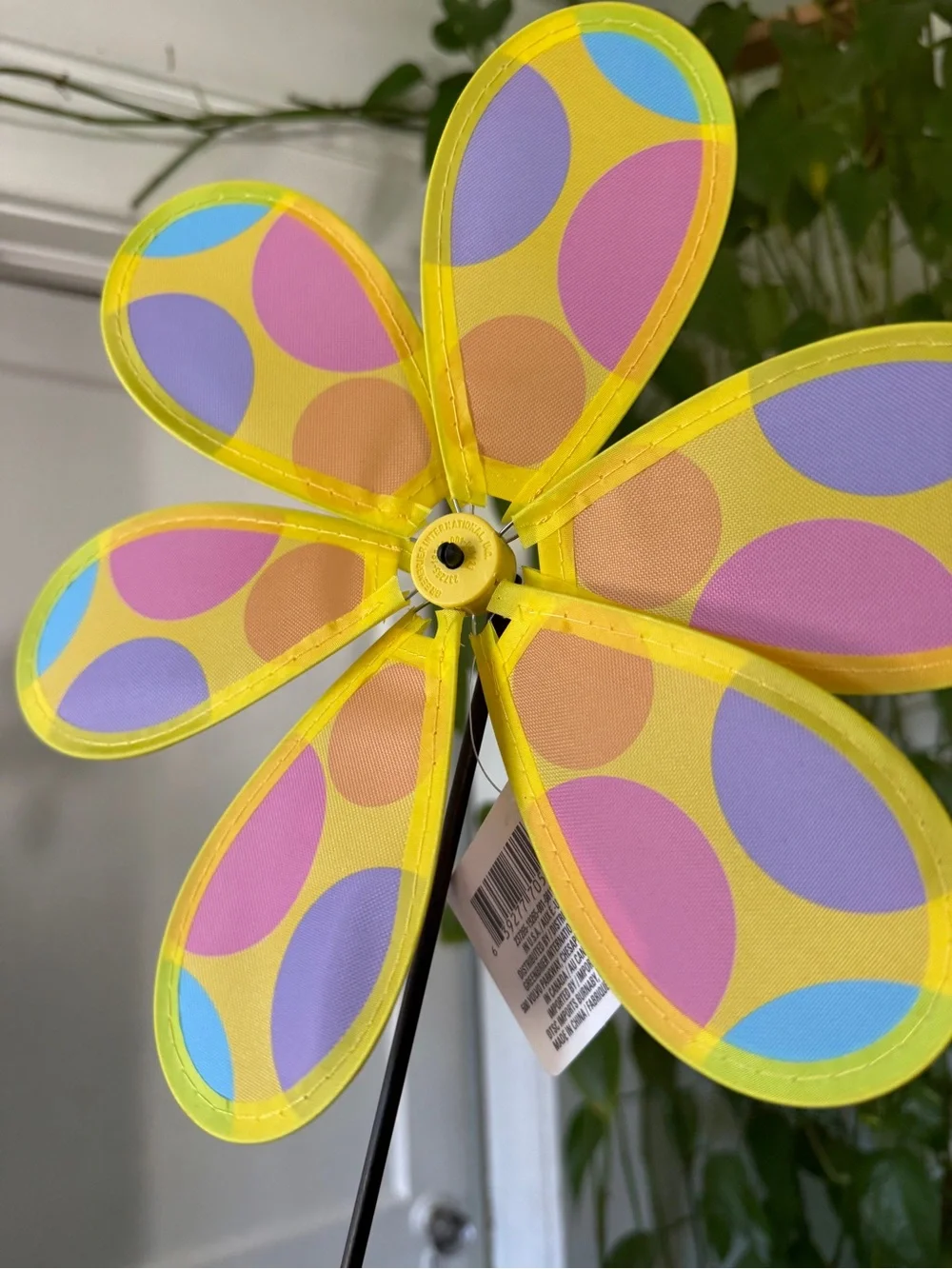N/A cheerful yellow